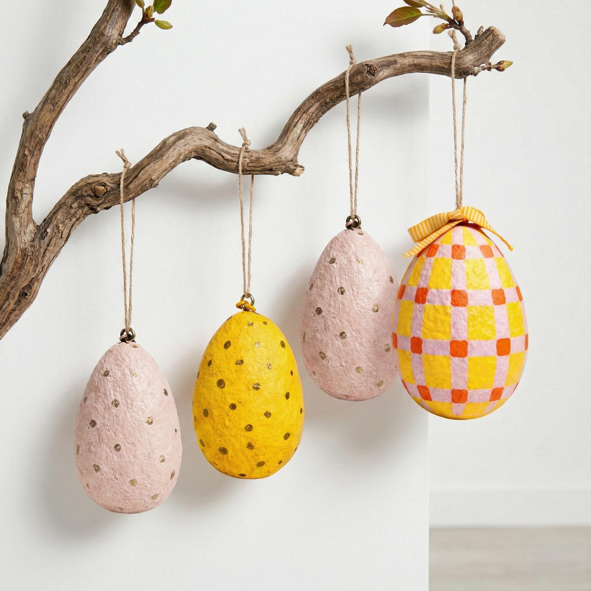 Handmade Paper Mache Easter Egg Decorations – Set of 4 Hanging Easter Eggs, Hand Painted Spring Ornaments for Easter Tree, Table Centrepiece & Home Decor (8 cm)